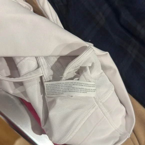 EUC All in Motion sports bra size medium women’s - Picture 7 of 7